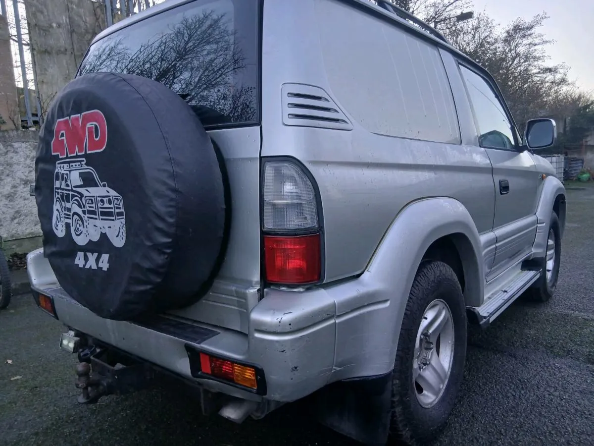 Toyota Land Cruiser Jeep - Image 4