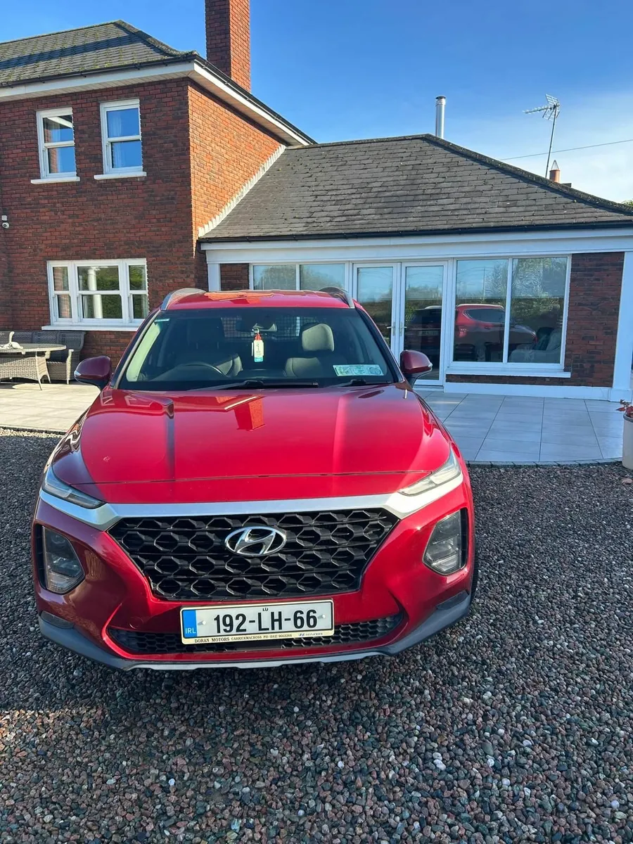 Hyundai Santa Fe 2019 - Image 1