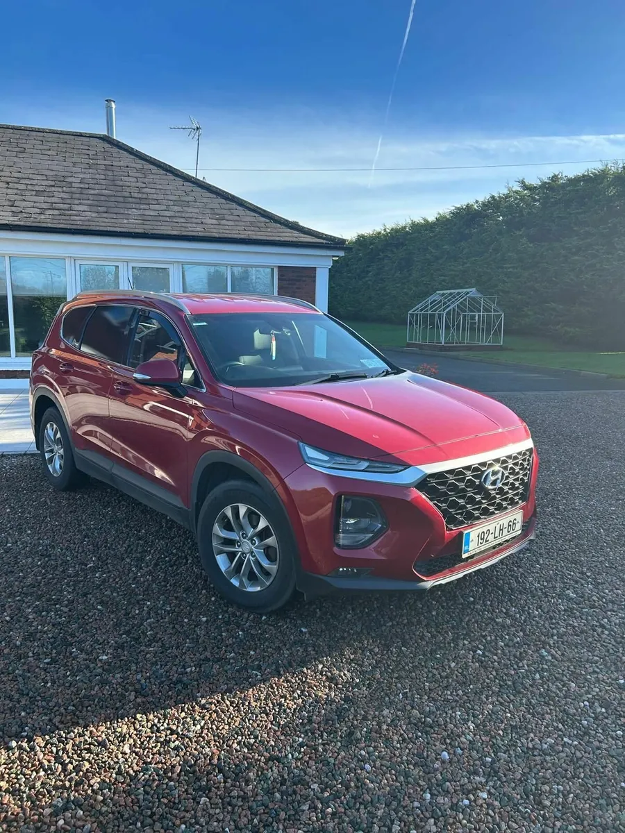 Hyundai Santa Fe 2019 - Image 2