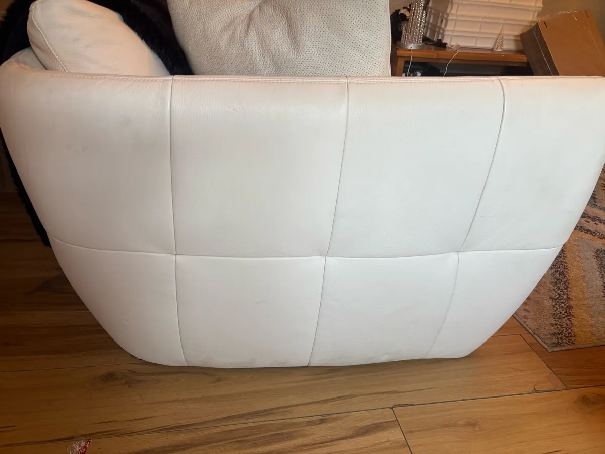 Italian White leather couch’s - Image 4