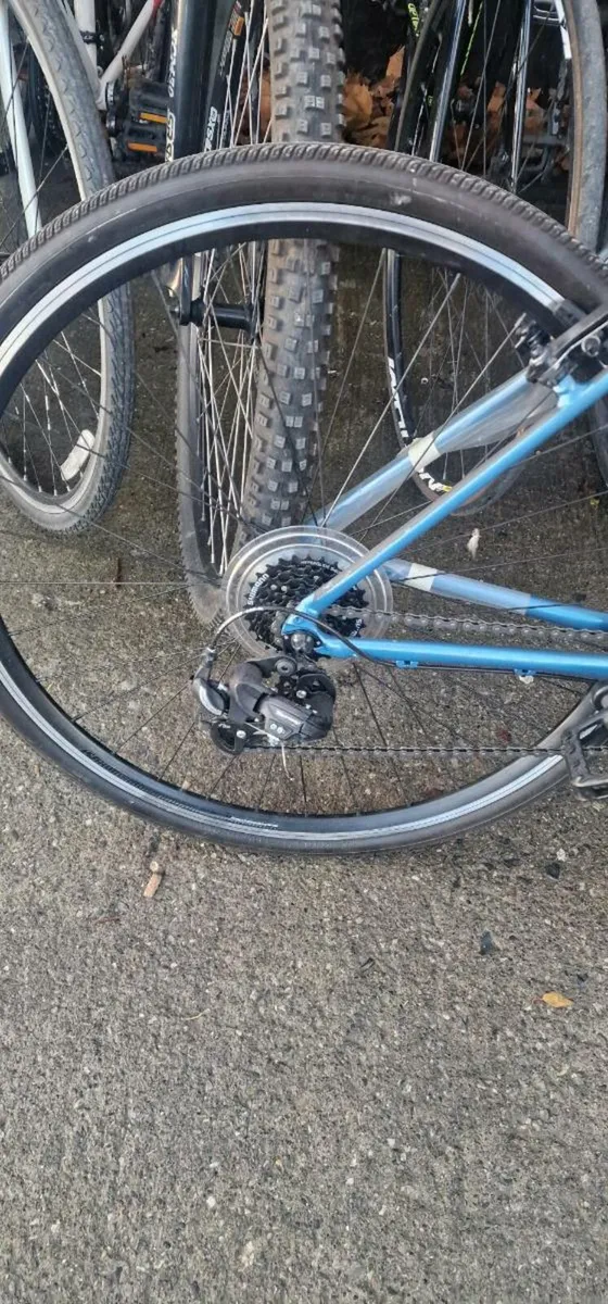 Ladies bicycle - Image 2