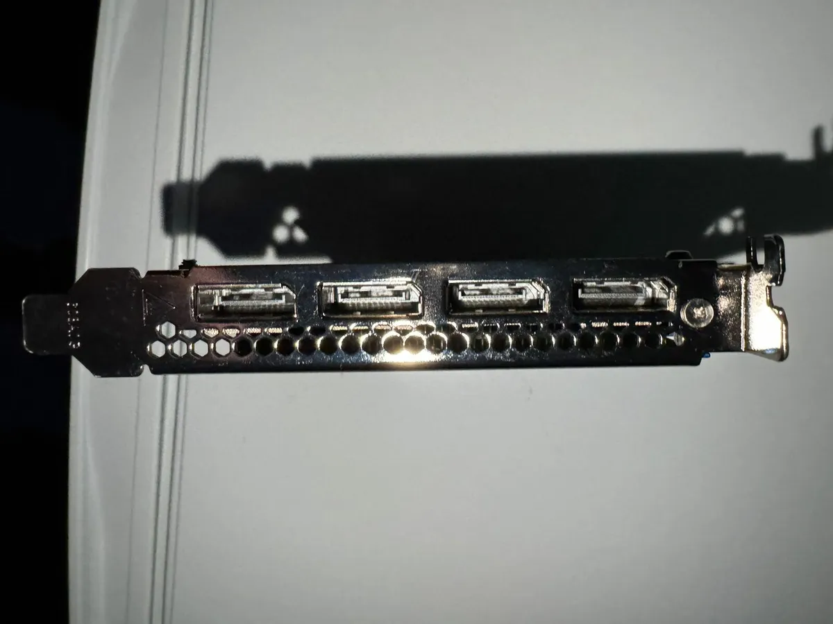 AMD Radeon Pro WX5100 graphics card 8GB - Image 3