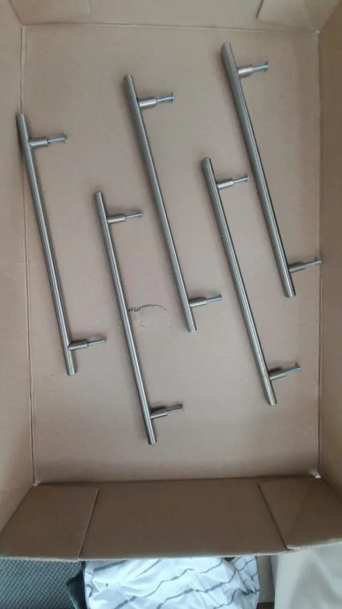 Kitchen cabinet door handles - Image 2