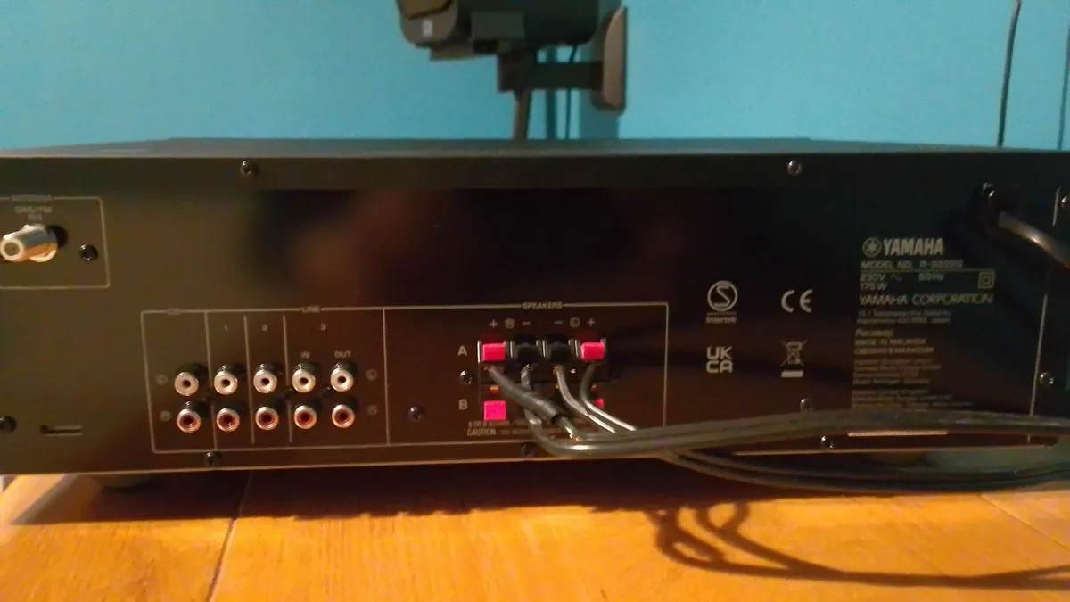 YAMAHA AMPLIFIER NEW! - Image 2