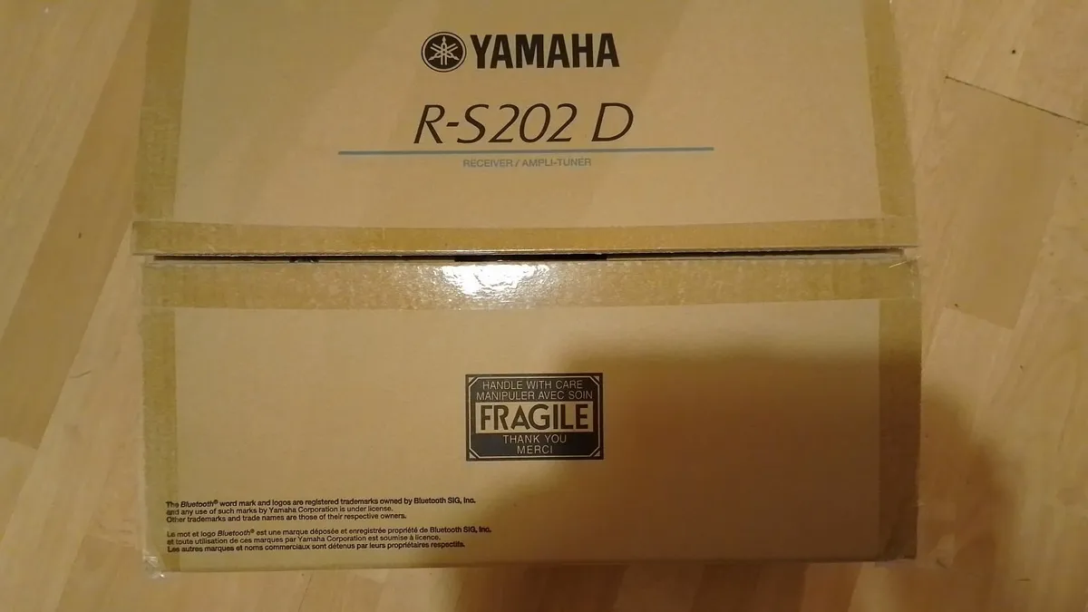 YAMAHA AMPLIFIER NEW! - Image 3