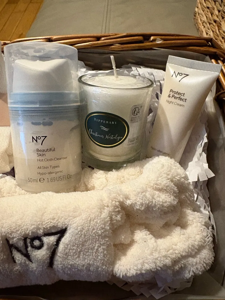 No7 gift hamper - Image 4