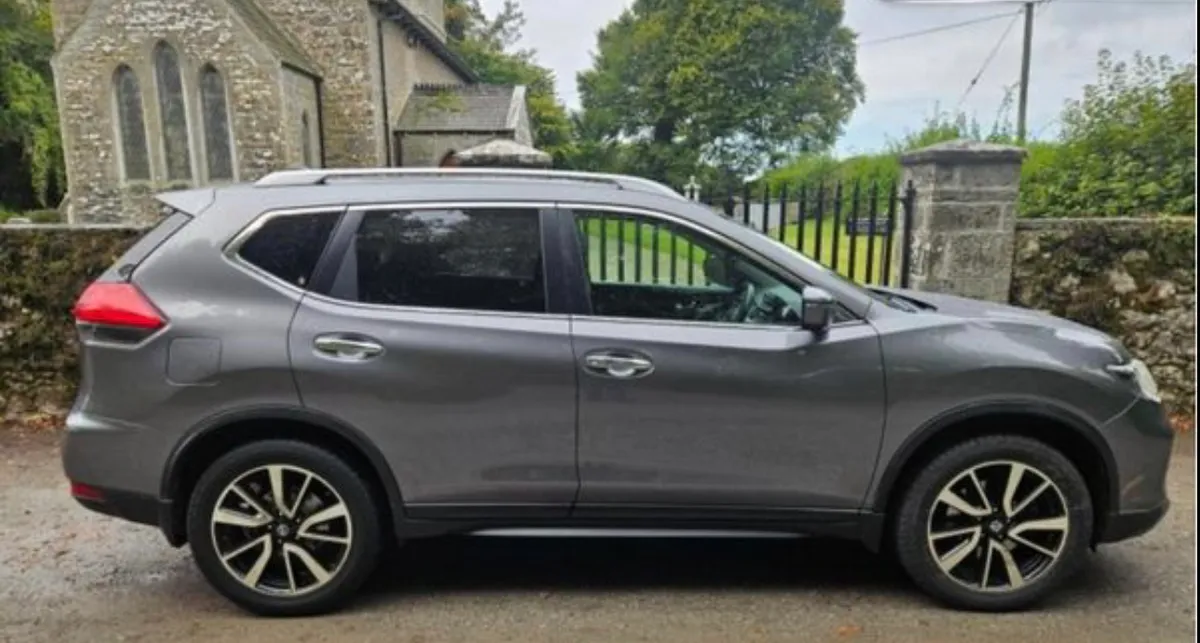 NISSAN X TRAIL 7 SEATER