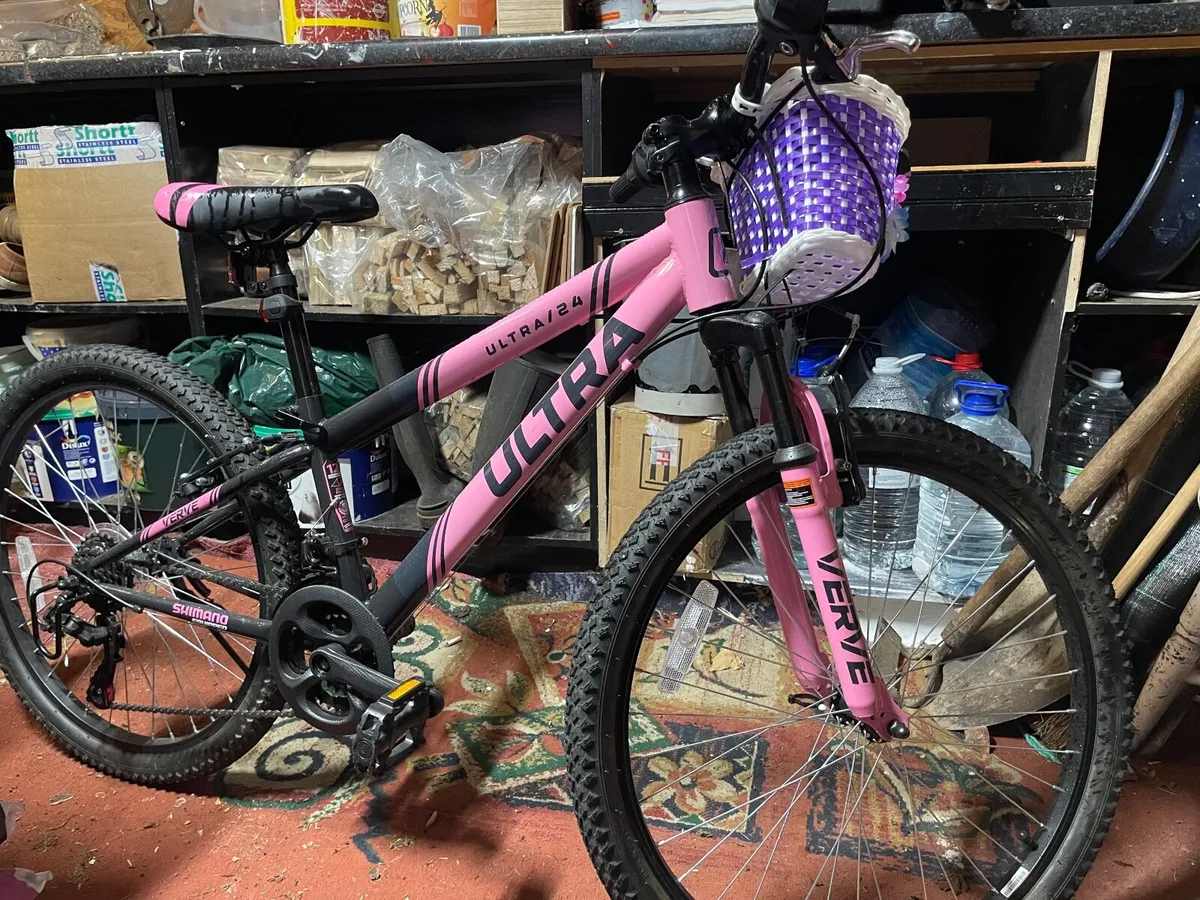 Girls ultra brand pink bike - Image 2