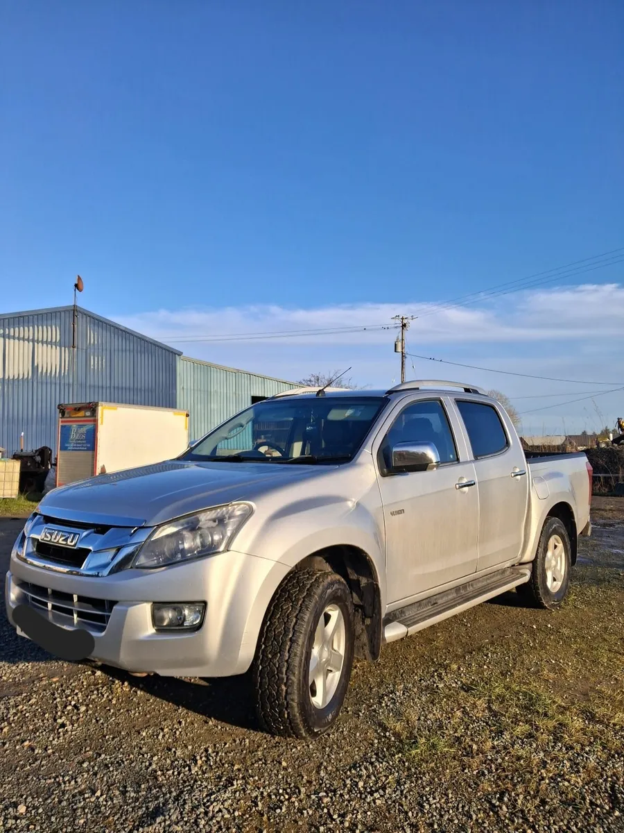 2016 Isuzu D-Max Yukon - Image 3