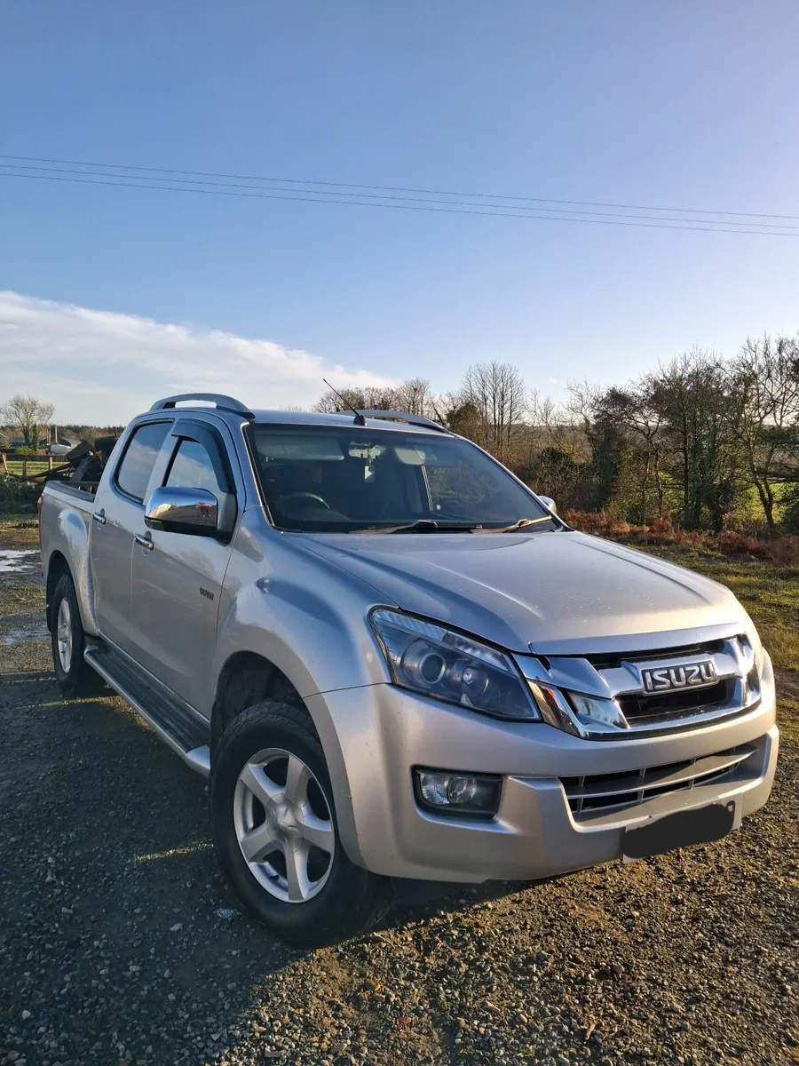 2016 Isuzu D-Max Yukon - Image 1