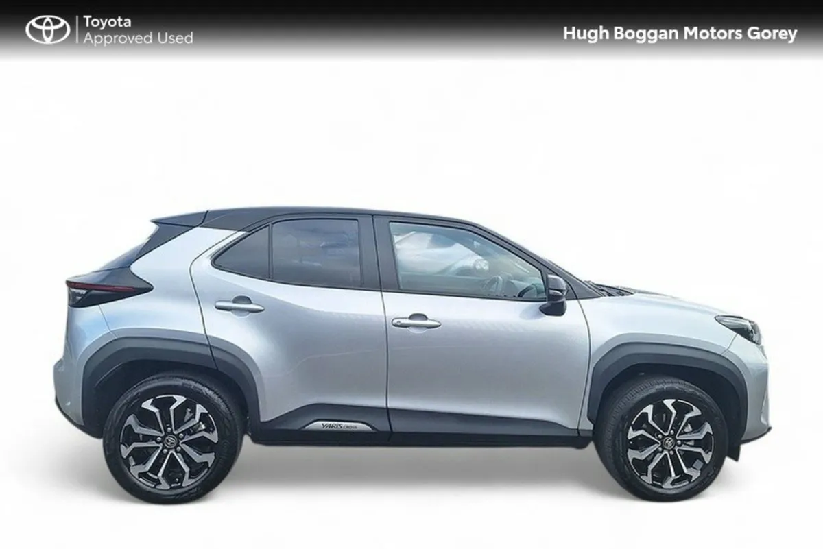Toyota Yaris Cross YARIS CROSS LUNA SPORT BI - Image 3