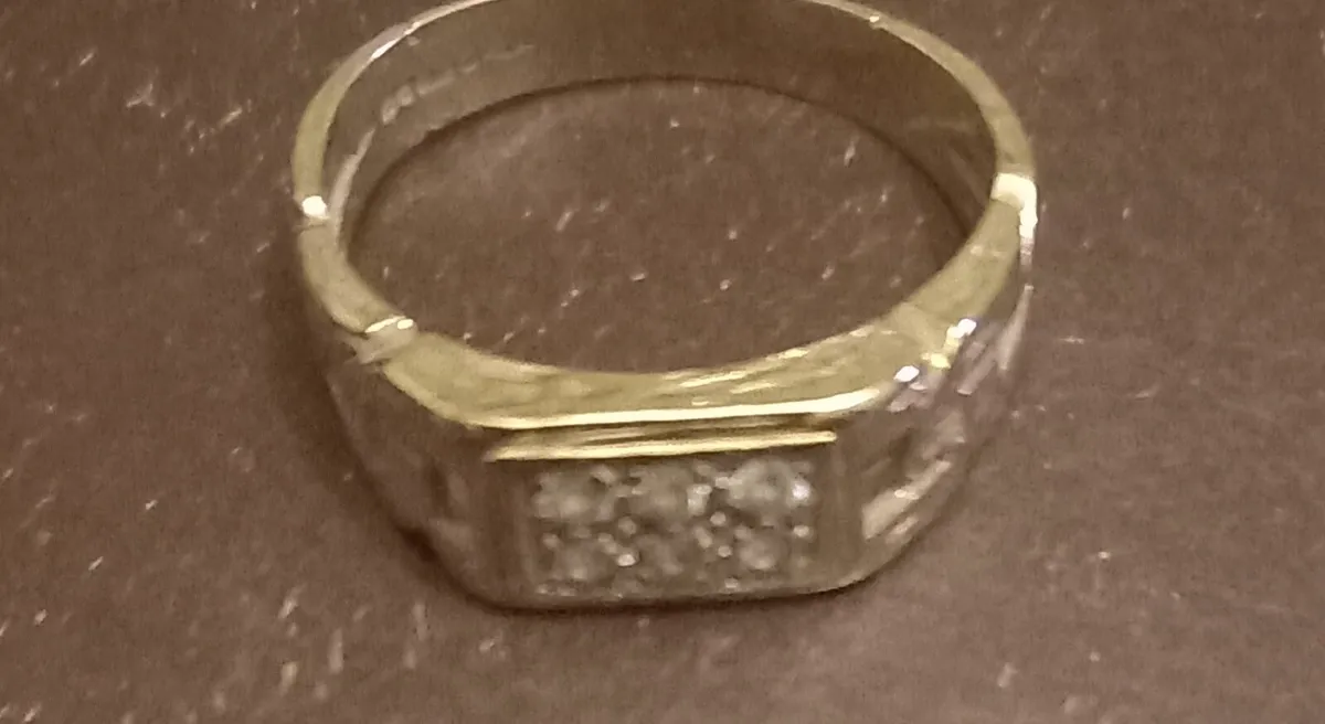 9 ct Gold ring - Image 4