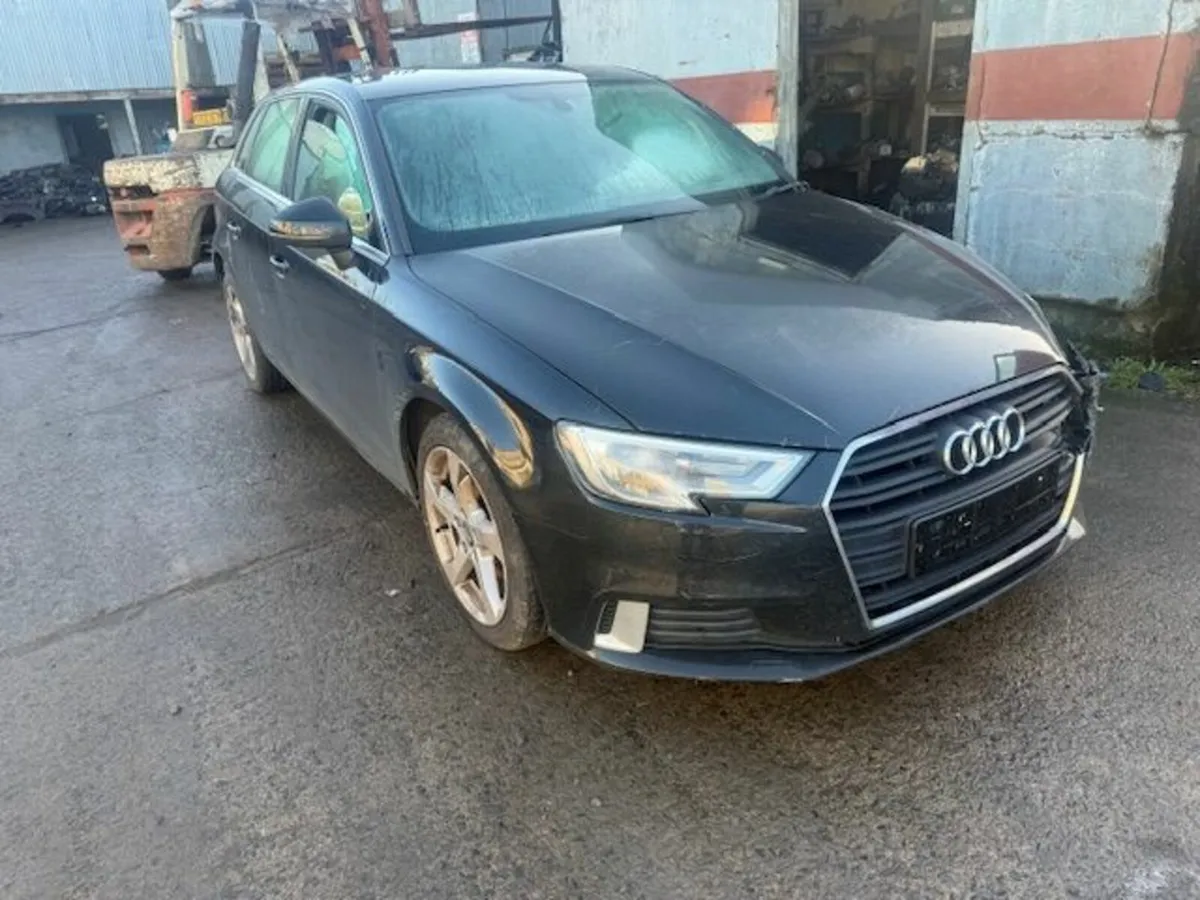 2017 AUDI A3 1.6L-D - Image 2
