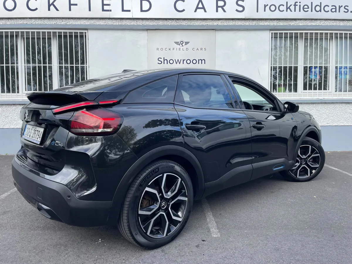 ELECTRIC E C4 - APPLE PLAY - 50KW - HALF LEATHER - Image 3