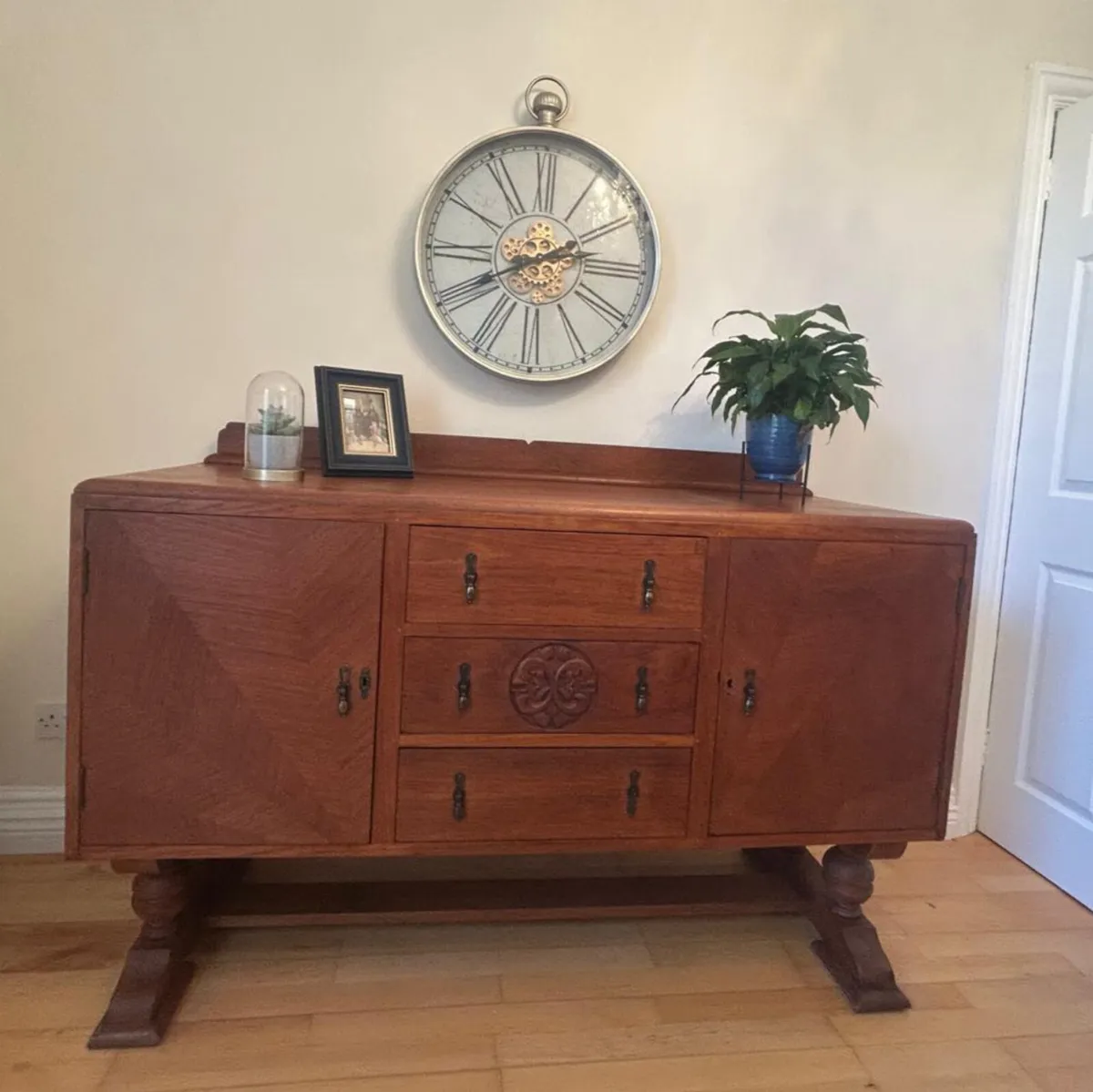Vintage solid oak sideboard console - Image 1