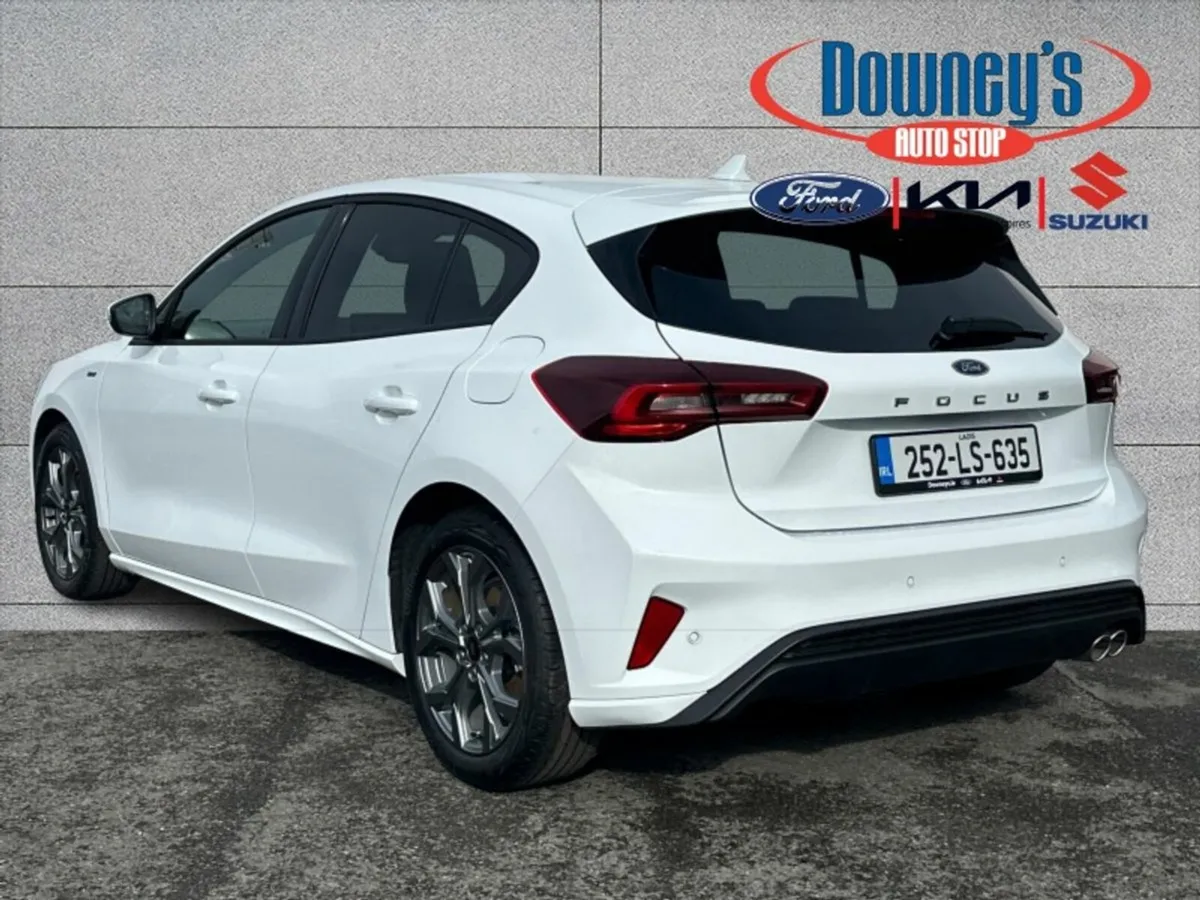 Ford Focus 1.0 PETROL ST-LINE *STRAIGHT SALE SPECI - Image 4