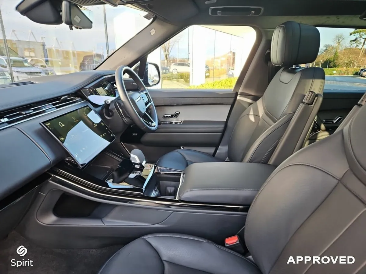 Land Rover Range Rover Sport 3.0 PHEV SE Dynamic - Image 4