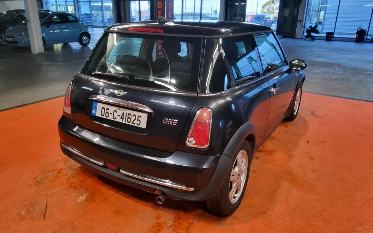 Mini One ONE 1.6 4 SEATS 3DR AUTO - Image 4