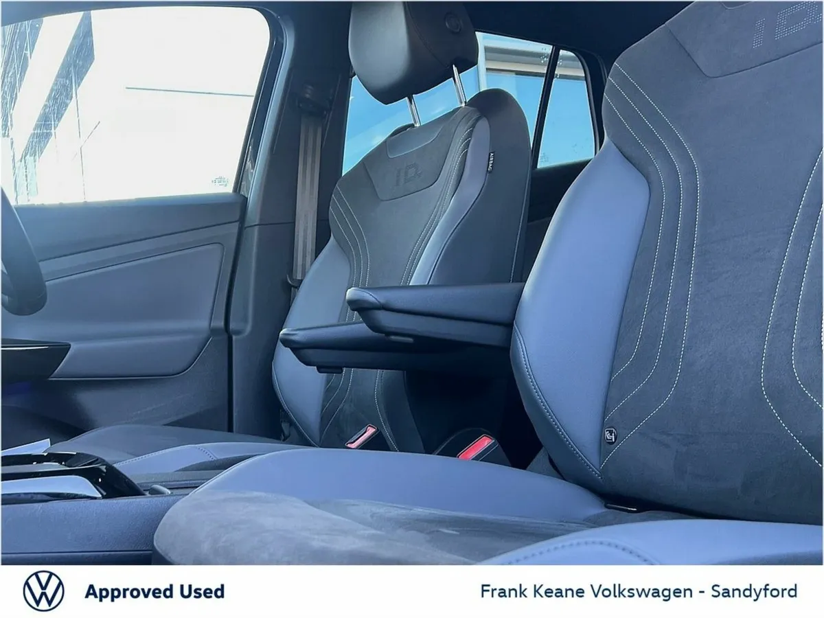 Volkswagen ID.4 *EX Demo* *PRO PLUS* 77kWh 286HP @ - Image 4