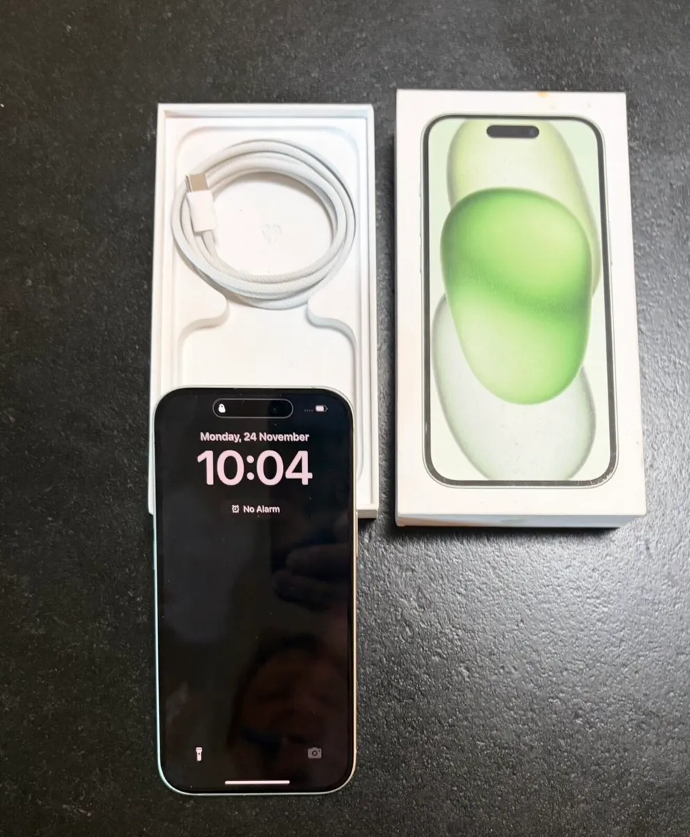 I Phone 15 Green 128Gb.  Unlocked