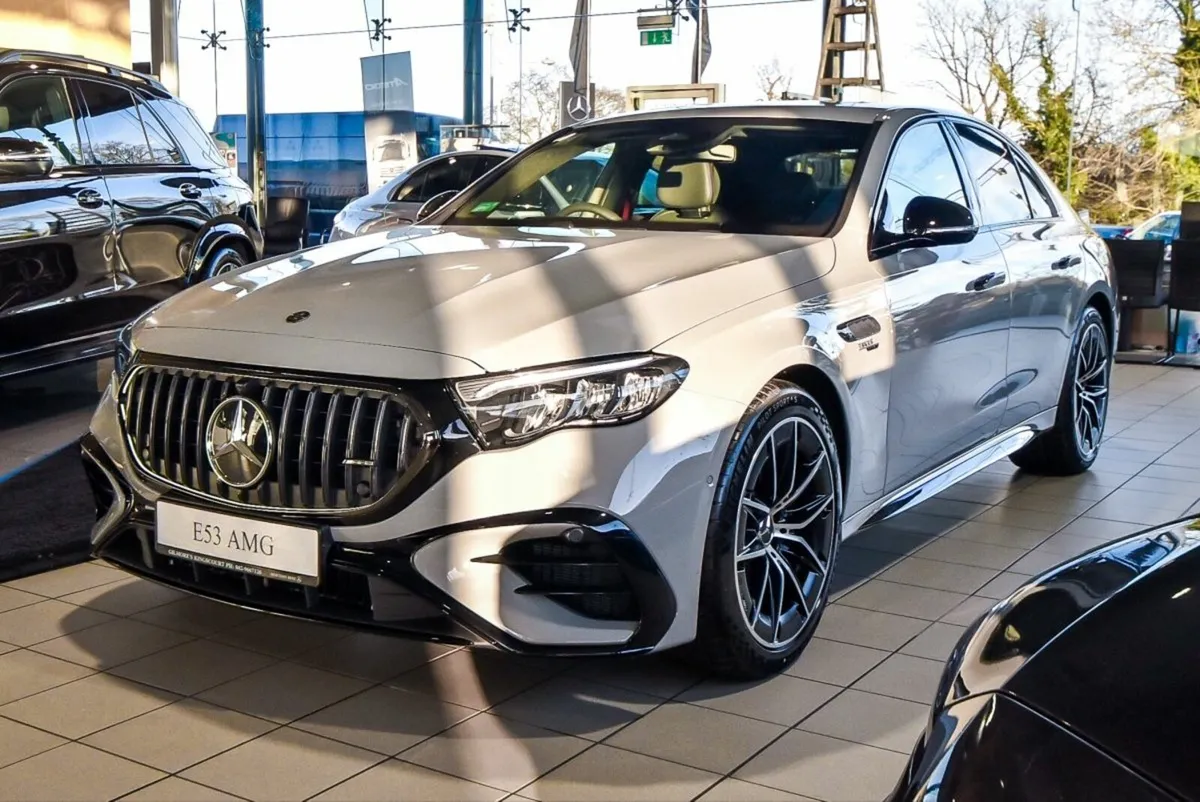 Mercedes-Benz E-Class E53 AMG 577bhp 4Matic Night - Image 4