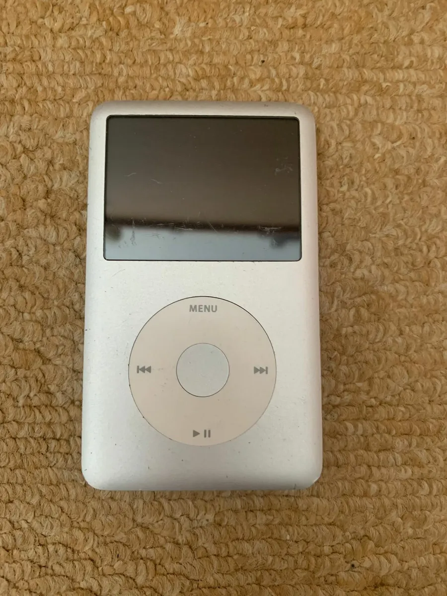 ipod Classic 160GB Silver - Image 2