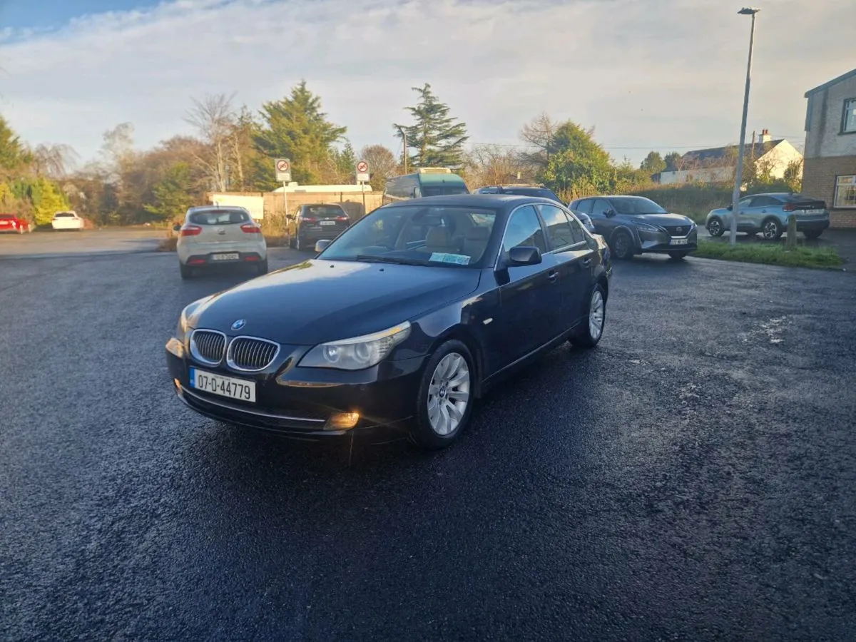 BMW 530D LOW LOW KM taxed - Image 1
