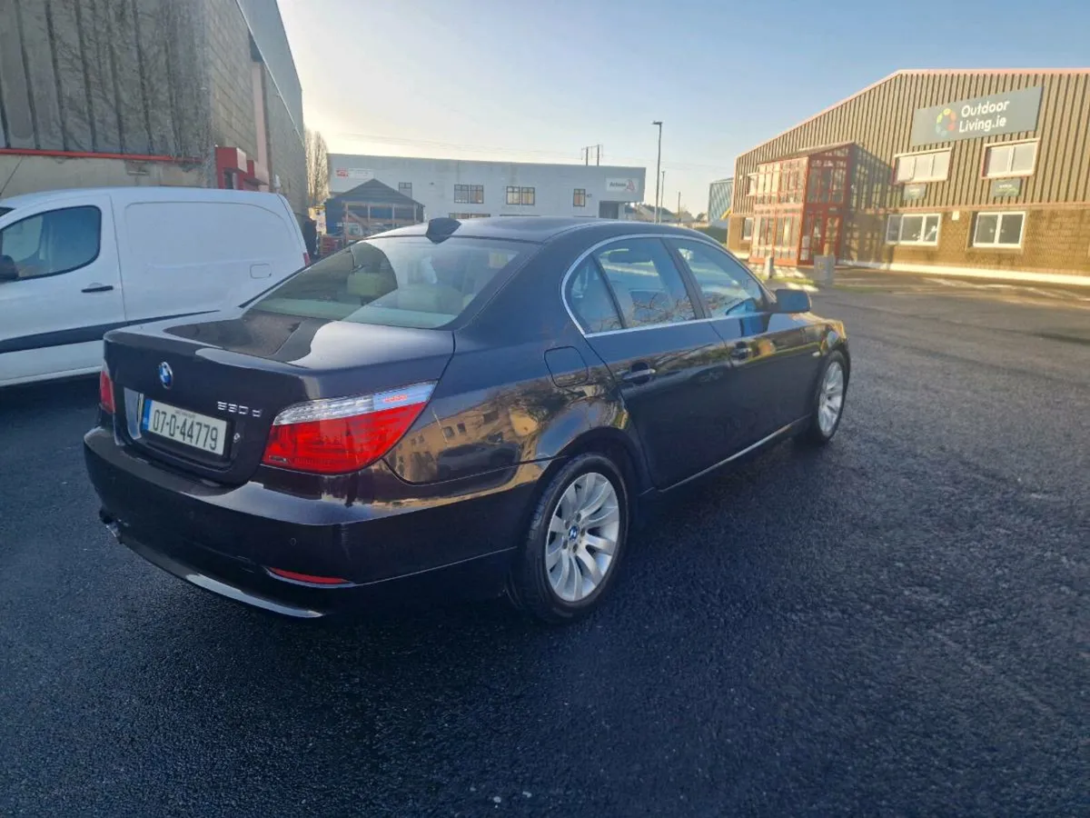 BMW 530D LOW LOW KM taxed - Image 4