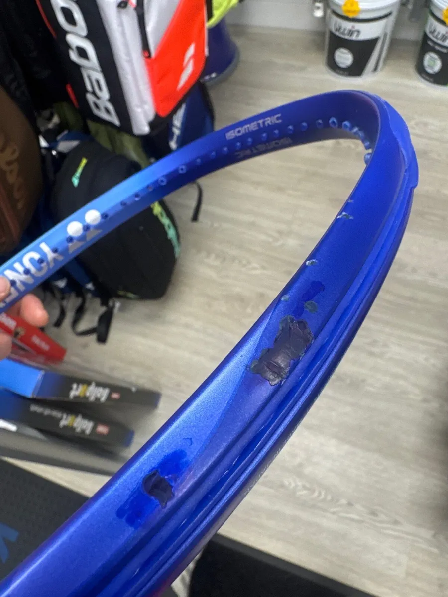 Yonex Ezone 98 - Image 4
