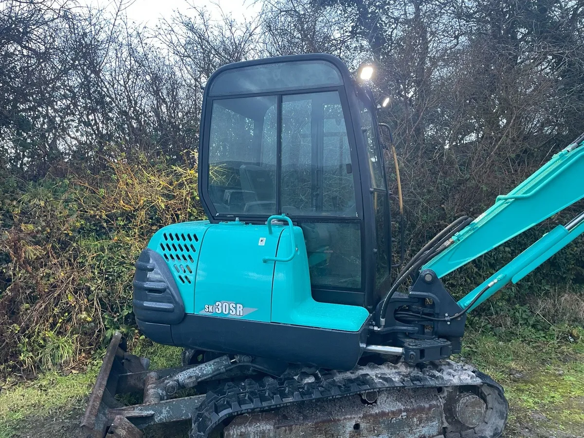 Mini exavator - Image 4