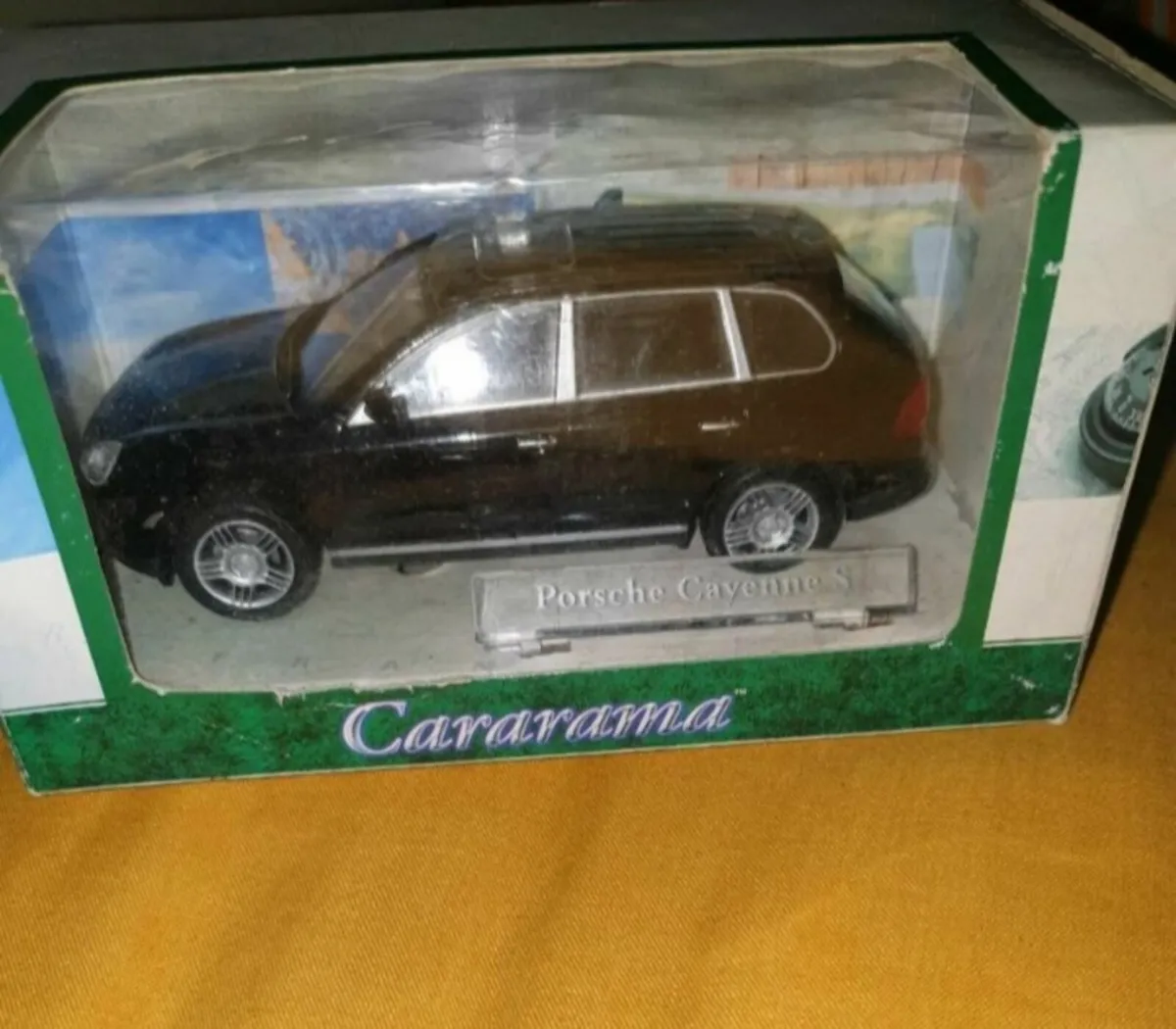 PORSCHE CAYENNE . S DIE CAST MODEL JEEP