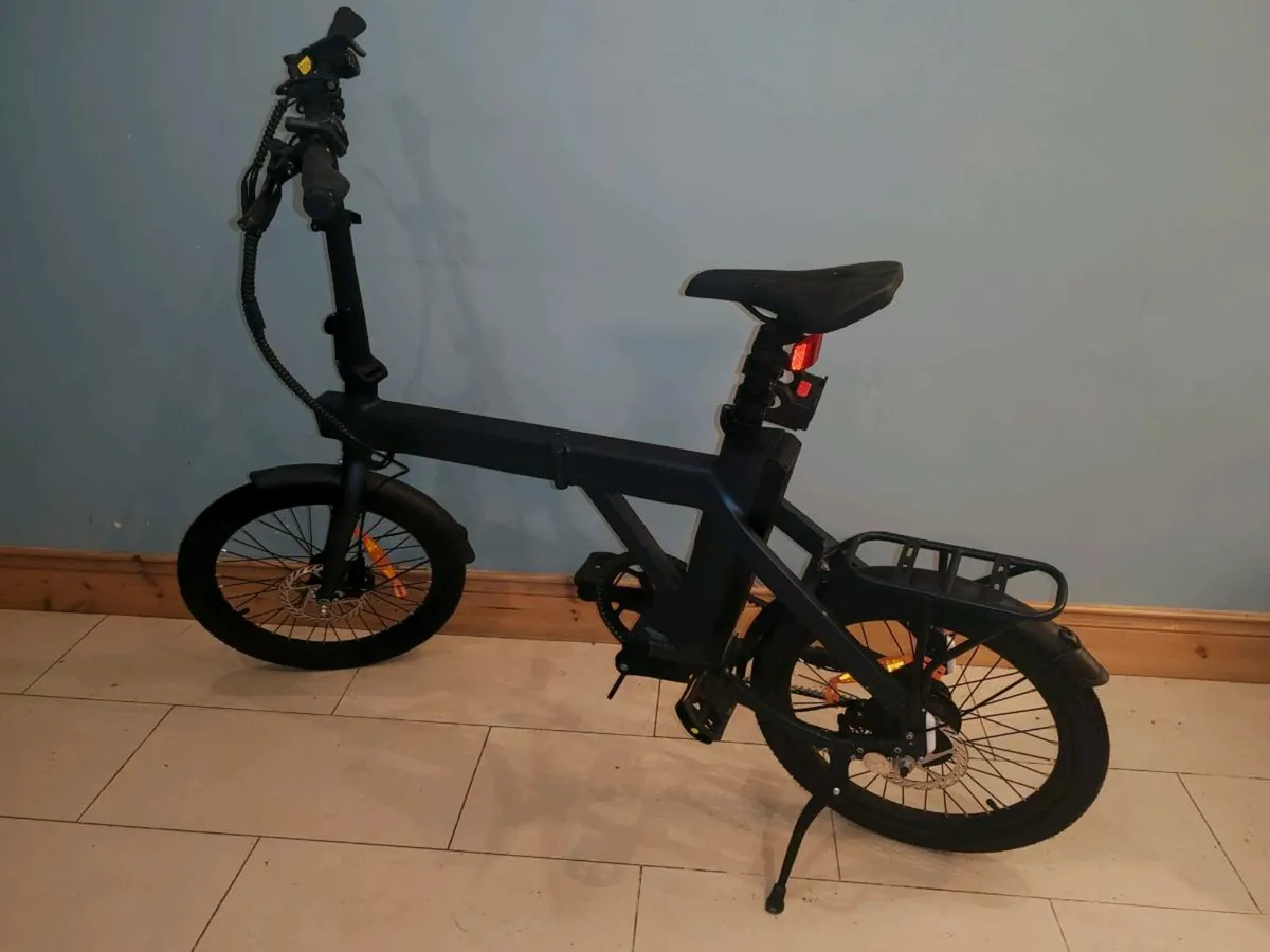 2 Brand New Fold up Electric Bikes with Spare Batt - Image 3