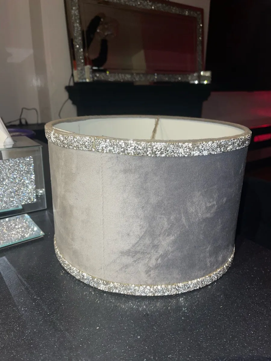 2x Grey Velvet Lamp Shades - Image 4