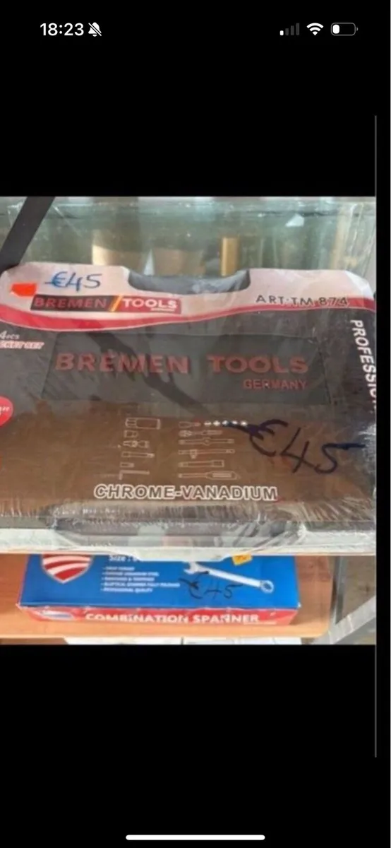 Selection of tools - Image 3