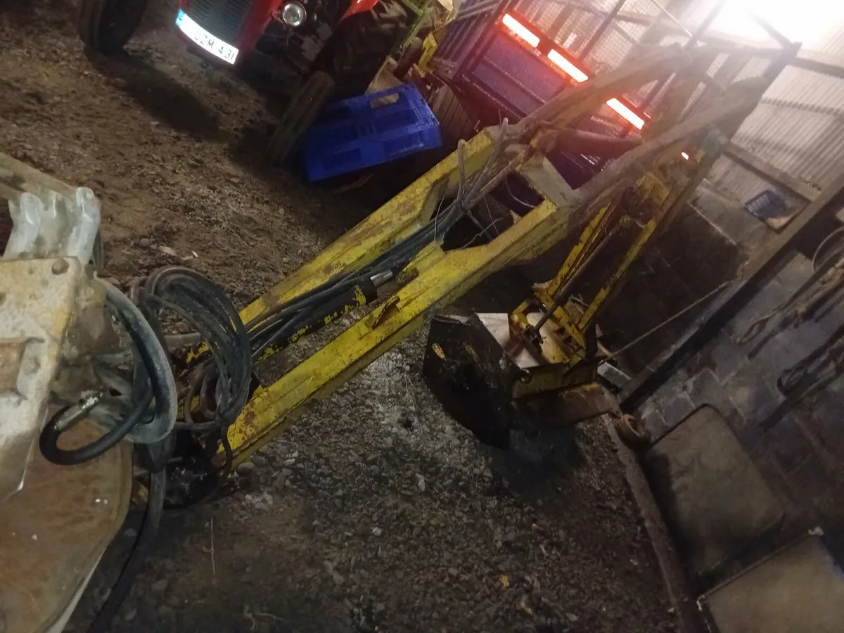 Side mounted hedge cutter - Image 2