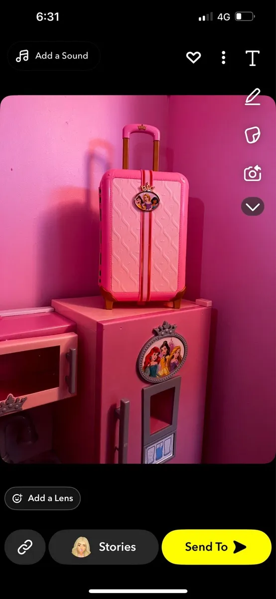 Princess play kitchen - Image 1