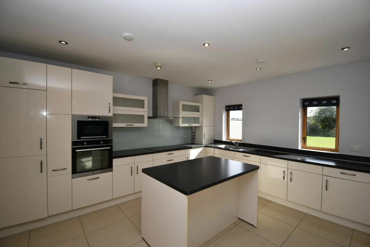 Fully fitted modern kitchen for sale - Image 1