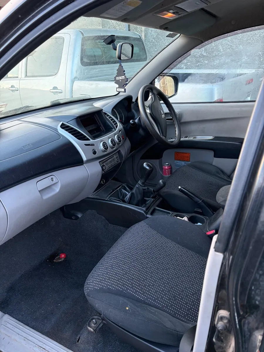 Mitsubishi L200 Trojan - Image 2