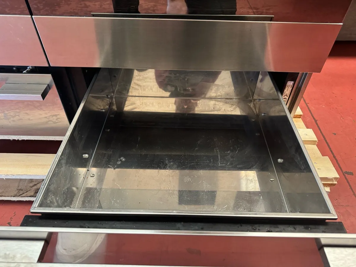 Fisher & Paykel 6 ring burner stove - Dual Oven - Image 3