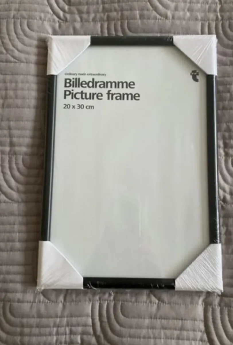 BNWT Photo frame - black - Image 1