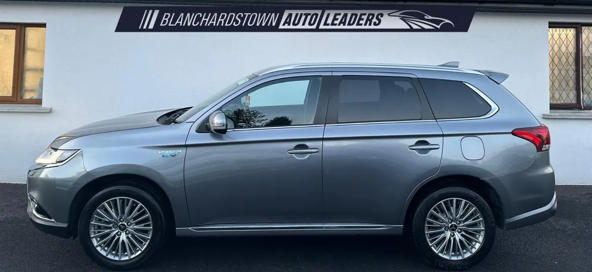 MITSUBISHI OUTLANDER 2.4 INTENSE 208BHP 4WD PHEV - Image 2