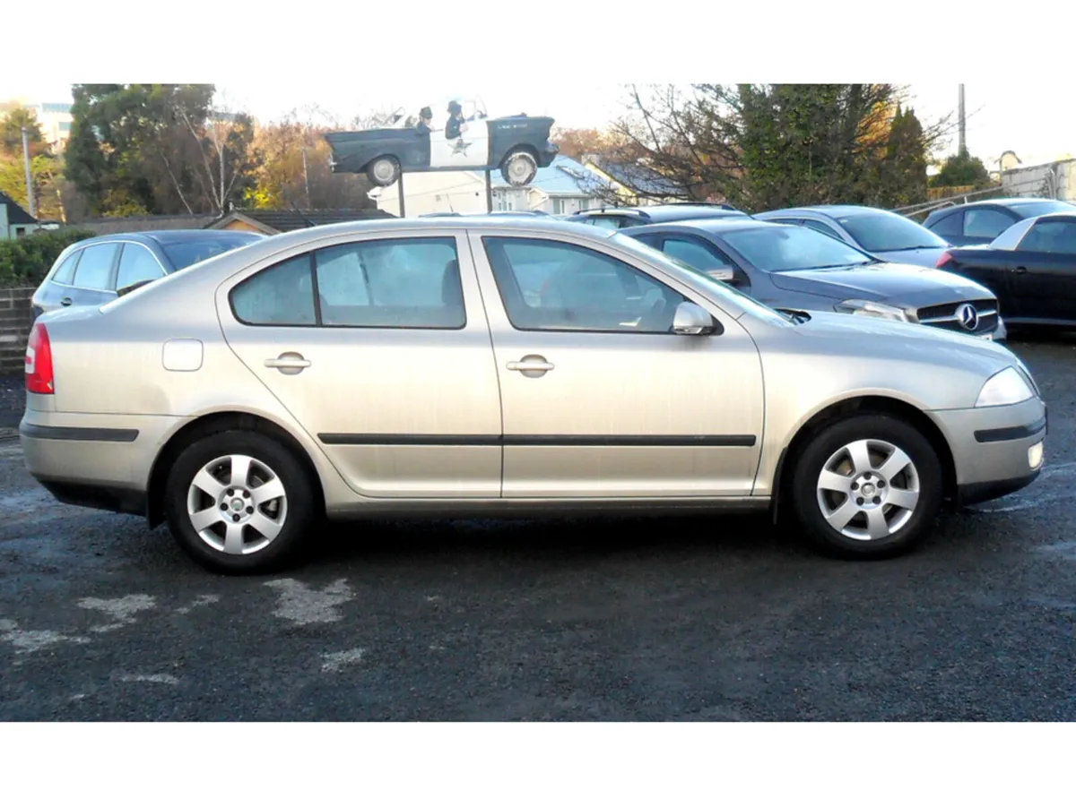 Skoda Octavia 1.6 ELEGANCE 5DR.....NCT 01/27...... - Image 4