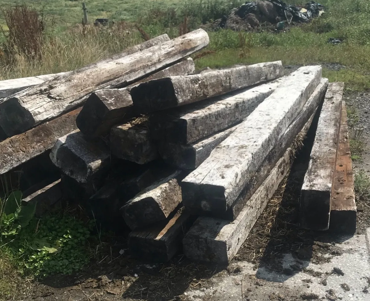 Creosote Railway Sleepers For Sale - Image 1