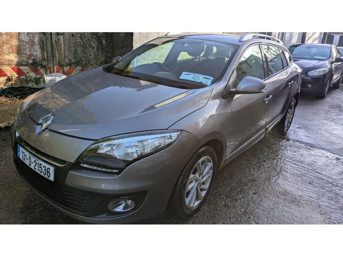 Renault Megane DYNAMIQUE 1.5 DCI 4DR - Image 1