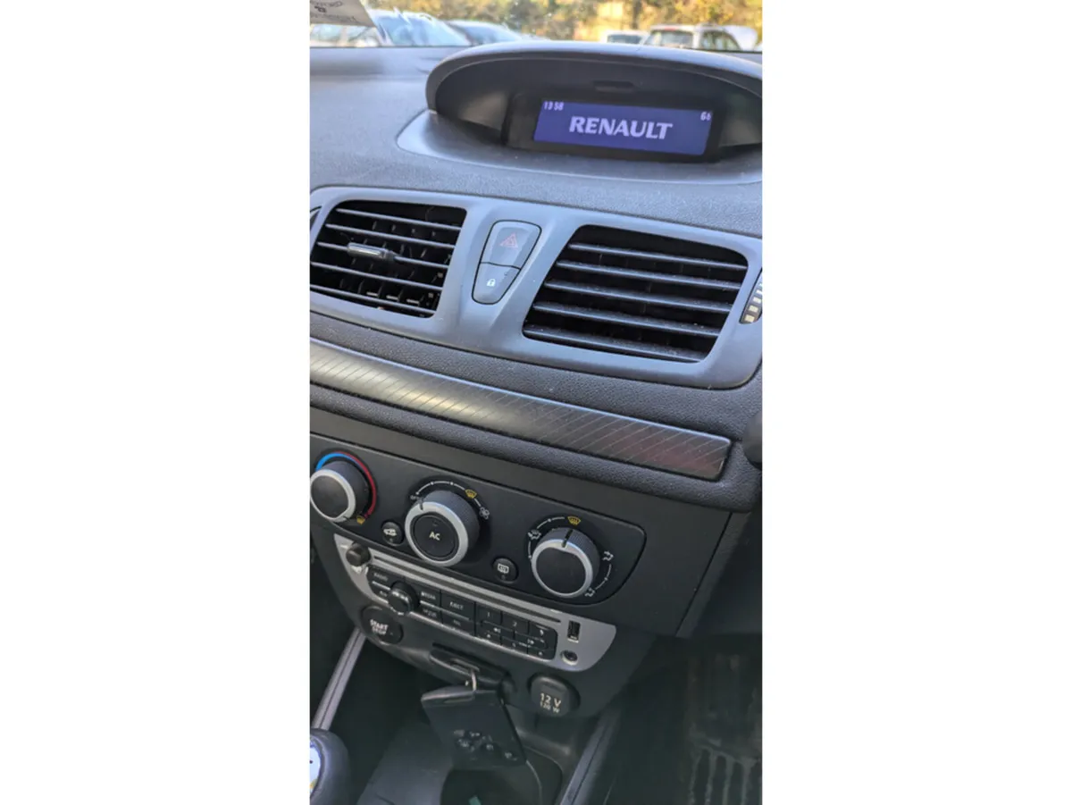 Renault Megane DYNAMIQUE 1.5 DCI 4DR - Image 3