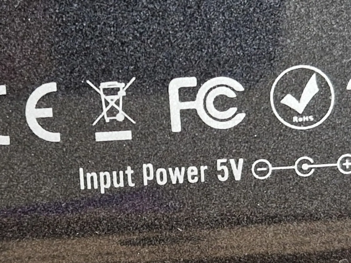 VERSUS VS TOUCHTAB 9, 8GB in excellent condition - Image 4