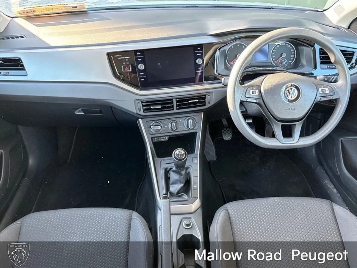 Volkswagen Polo COMFORTLINE 1.0 MANUAL 5SPEED 65HP - Image 4