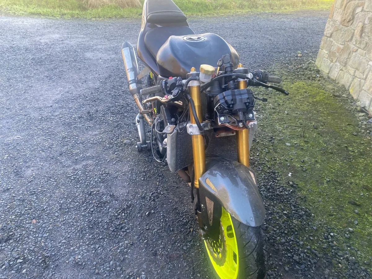 08 Kawasaki ZX10R - Image 3