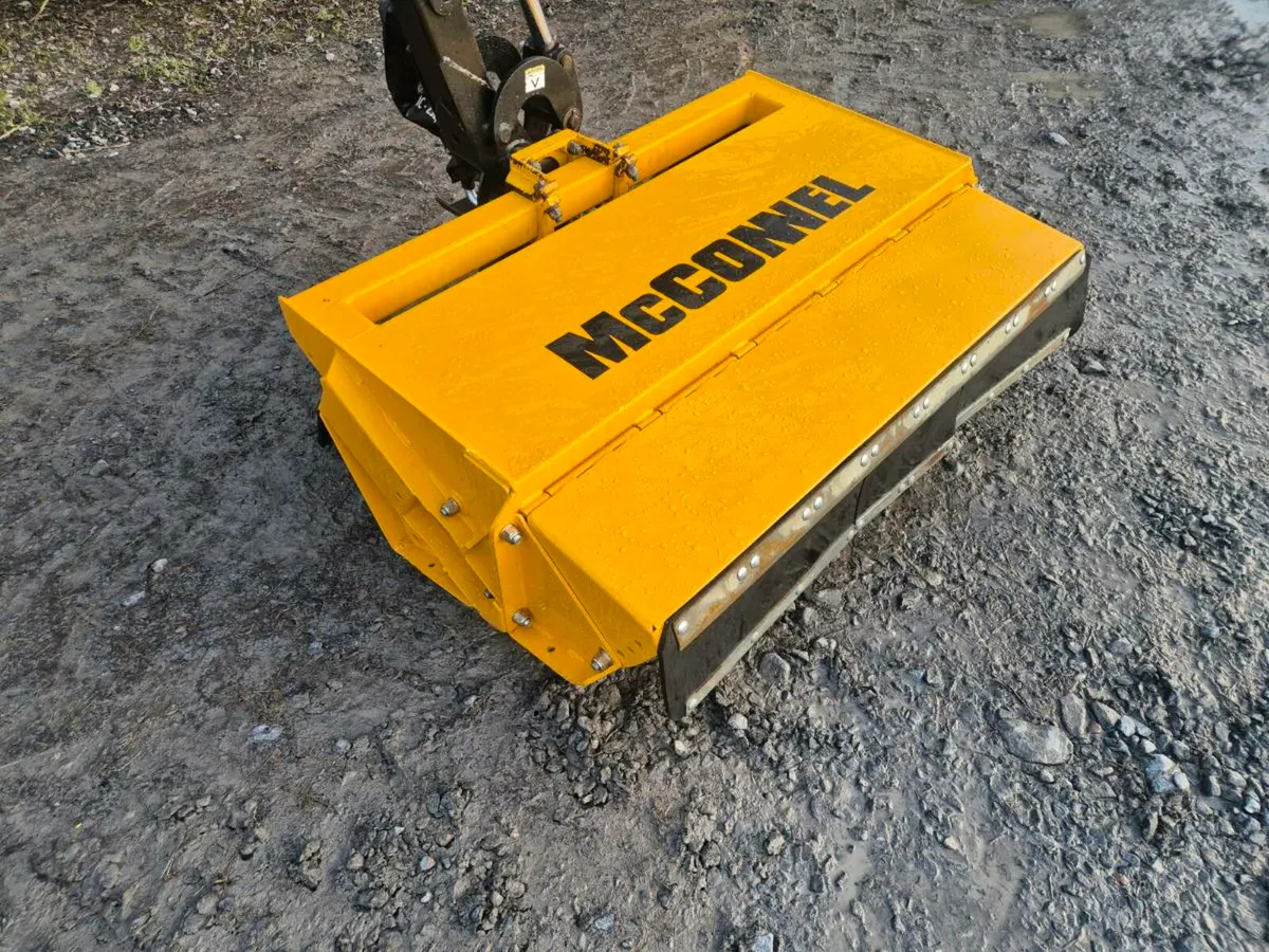 Mcconnel PA6565T Hedgecutter - Image 3
