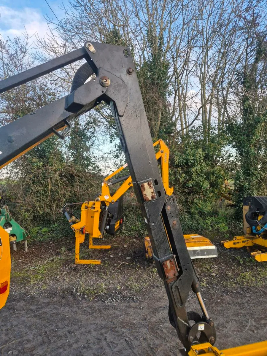 Mcconnel PA6565T Hedgecutter - Image 4